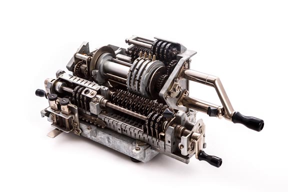 Calculadora mecánica ORIGINAL ODHNER MOD. 239 (cortada para demostración)