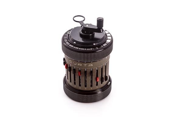 Calculadora mecánica CURTA (tipo II)
