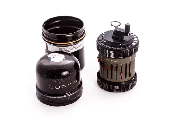 Calculadora mecánica CURTA (tipo II)
